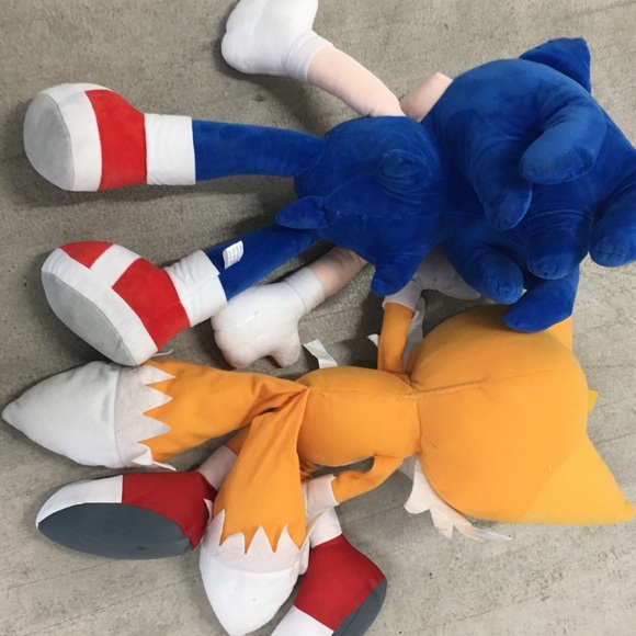 $25 ONE DAY ONLY ⬅️⬅️⬅️⬅️Two Sonic and Tails Large Plushies - Picture 5 of 12